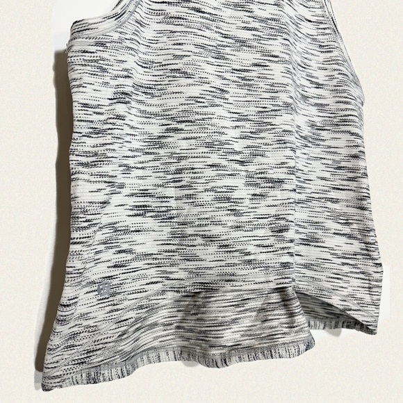 Lululemon Squad Goals Tank - Picture 7 of 7